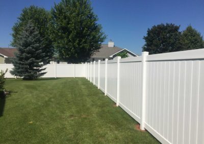 vinyl fence backyard